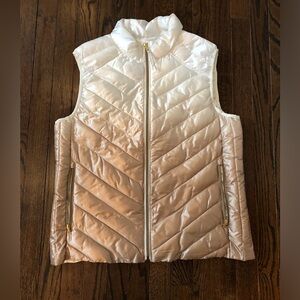 LIKE NEW! GAP Women’s L Creme/Gold Ombré Primaloft Down Alternative Puffer Vest